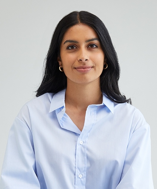 Headshot Simran