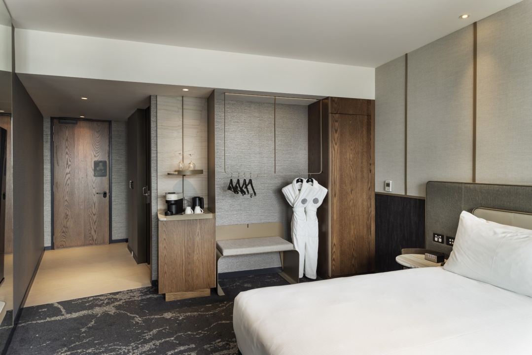Superior King Room