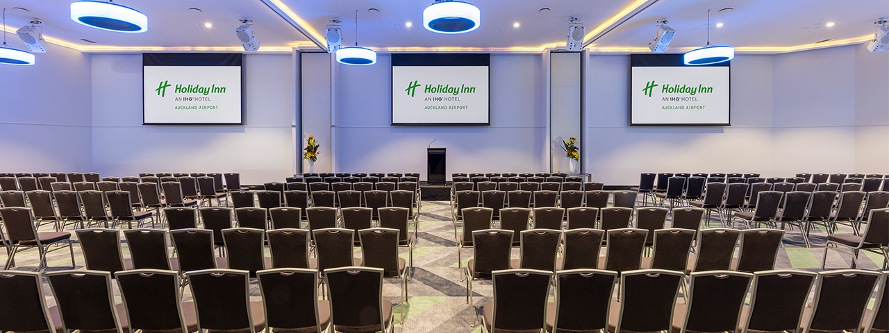 HB-Holiday-Inn-Auckland-Airport-banner-3-1280x480 Conference seating set up at Holiday Inn Auckland Airport