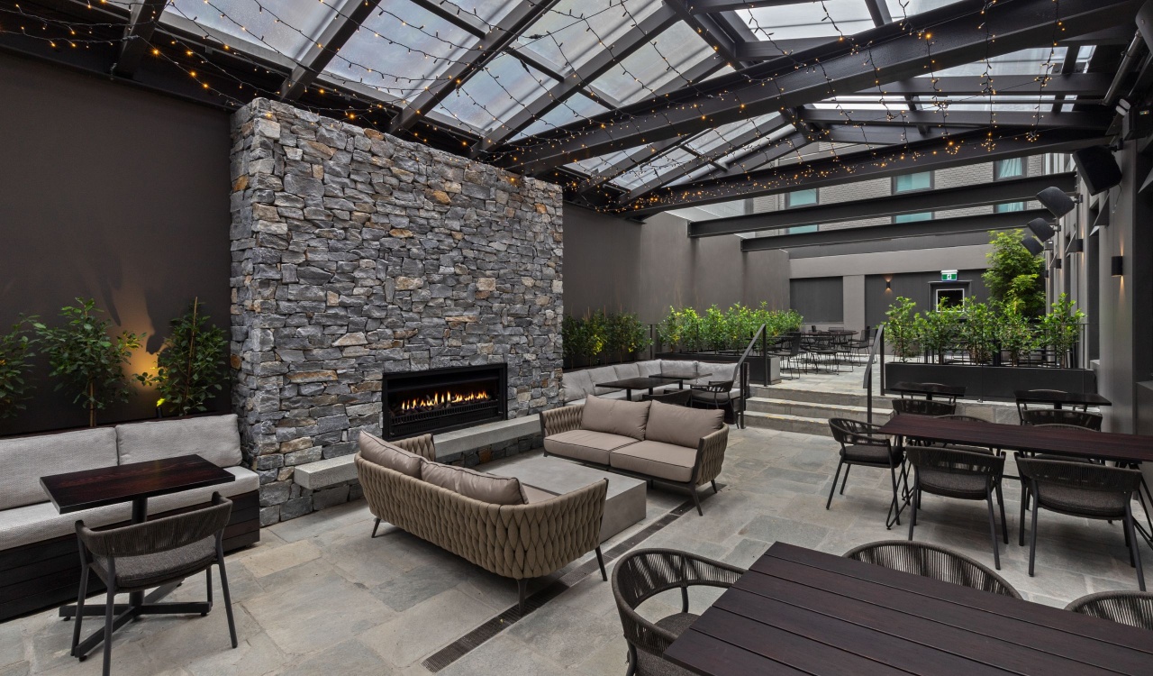 Meet - ABSTRACT Hotel & Residences - BANNER Hotel winter garden