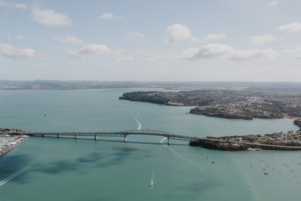 Heli Me - hero banner 3 Auckland Harbour Bridge